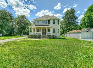 34 Church Rd, Airmont, NY 10952