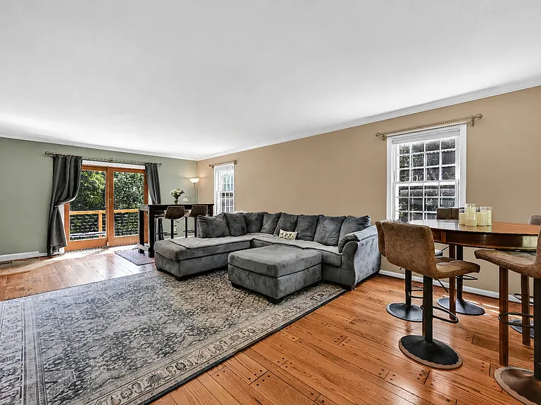 128 Old Town Farm Rd — Photo 16