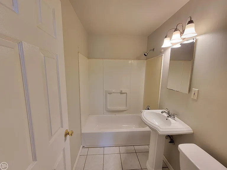 3657 Alvina Ave — Photo 13