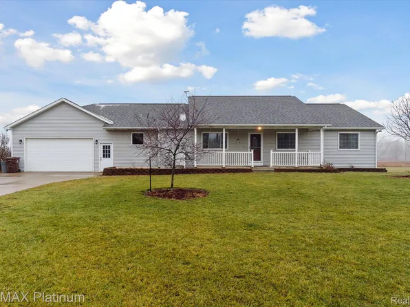 5292 Norton Rd, Howell, MI 48843