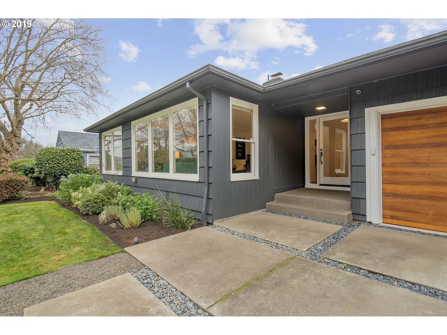 6236 NE 41st Ave photo 1