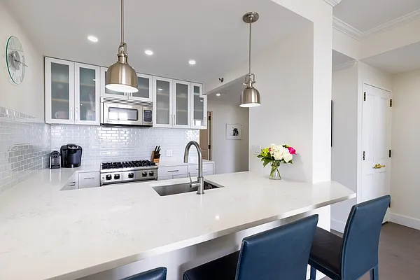 Sold by Compass | media 10