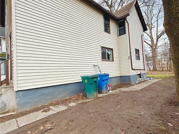 4th image of 43 Judson St