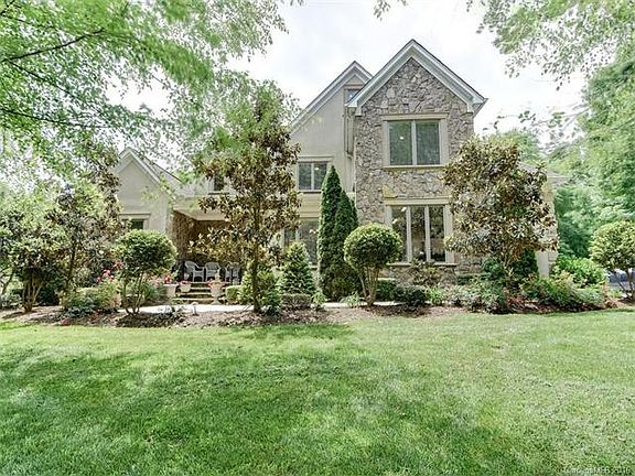 3rd image of 140 Bridle Path Ln
