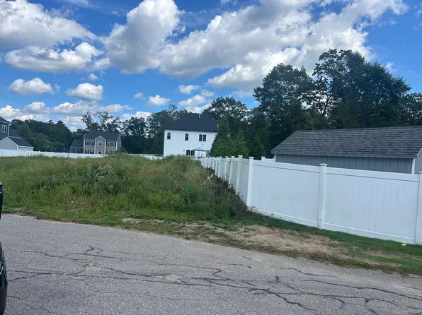 11 Primrose Ter, North Attleboro, MA 02760
