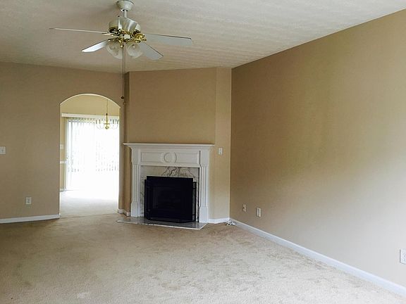 3rd image of 658 Kenridge Dr