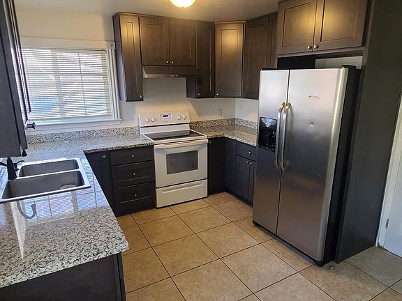 2nd image of 537 Hazel Dell Way