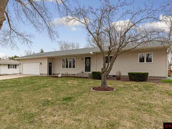 407 1st Ave SE, Mapleton, MN 56065