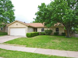 6420 Alta Vista Dr, Watauga, TX 76148