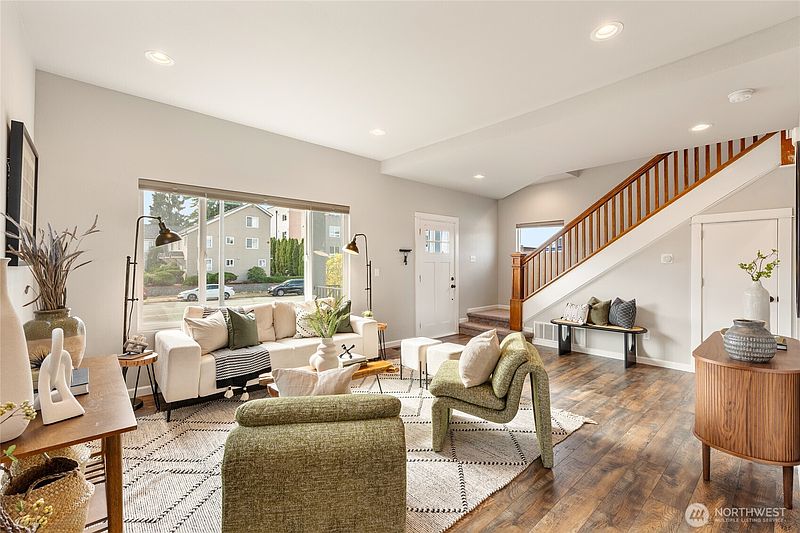 5th image of 3413 Colby Avenue