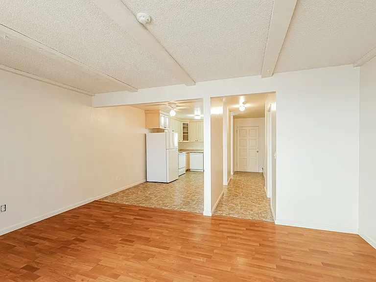 48 Lark Center Dr — Photo 8