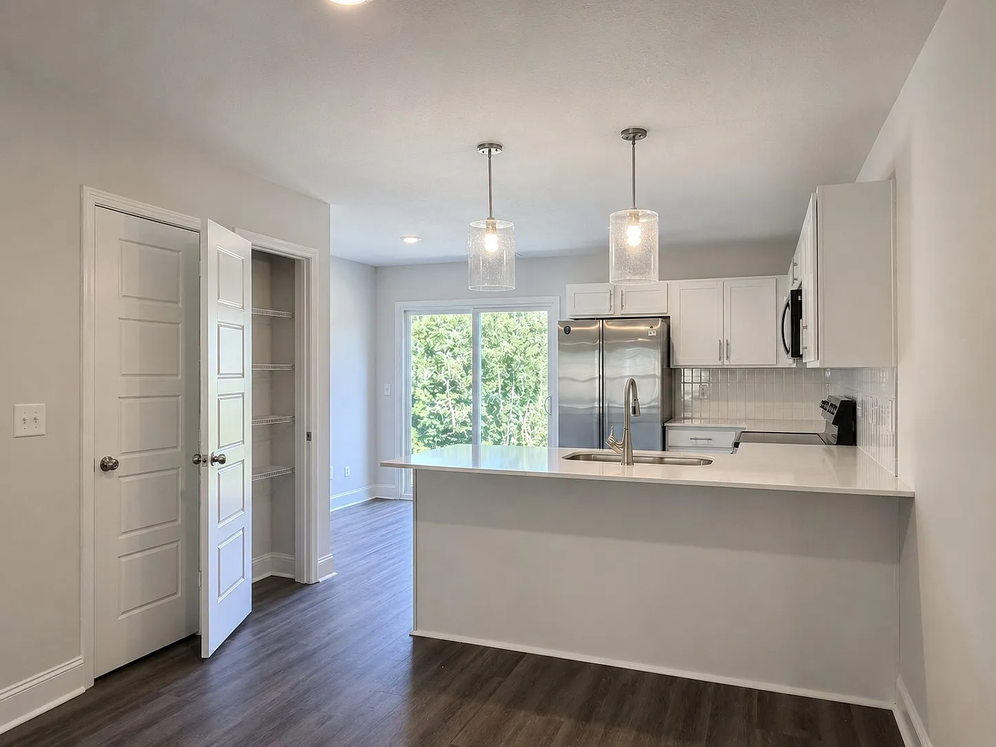 2 bed, 2.5 bath, 1224 sqft, $1,395 — Photo 3