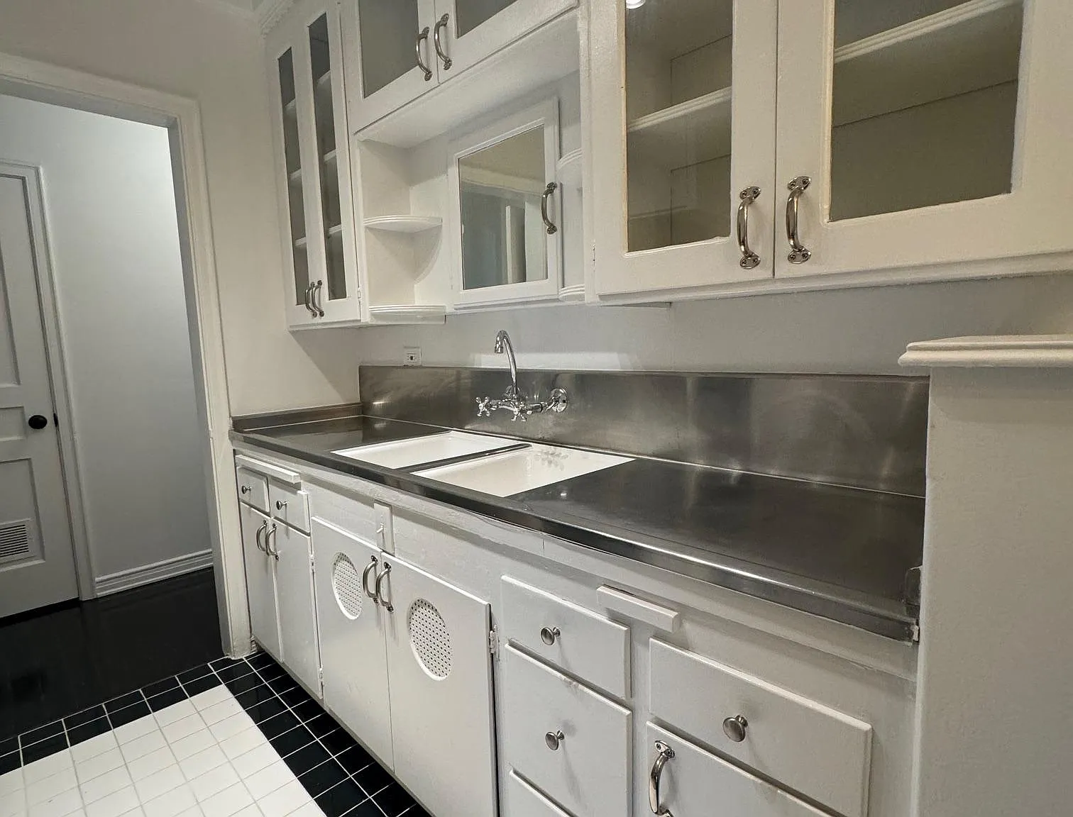 1 bed, $2,650 — Photo 3
