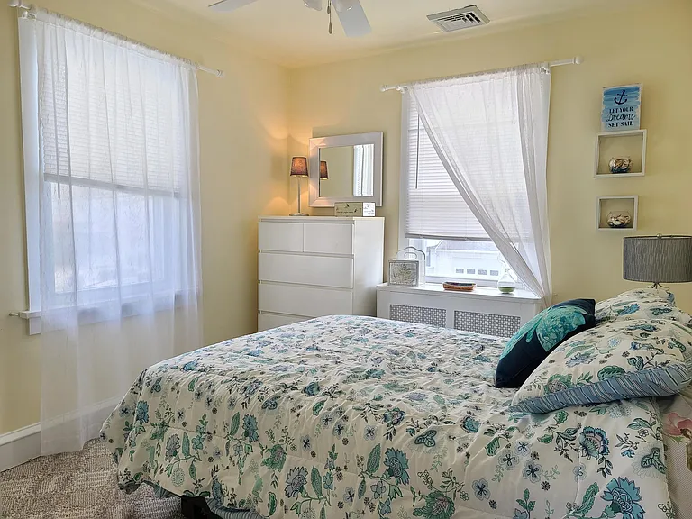 425 N Kenyon Ave — Photo 19