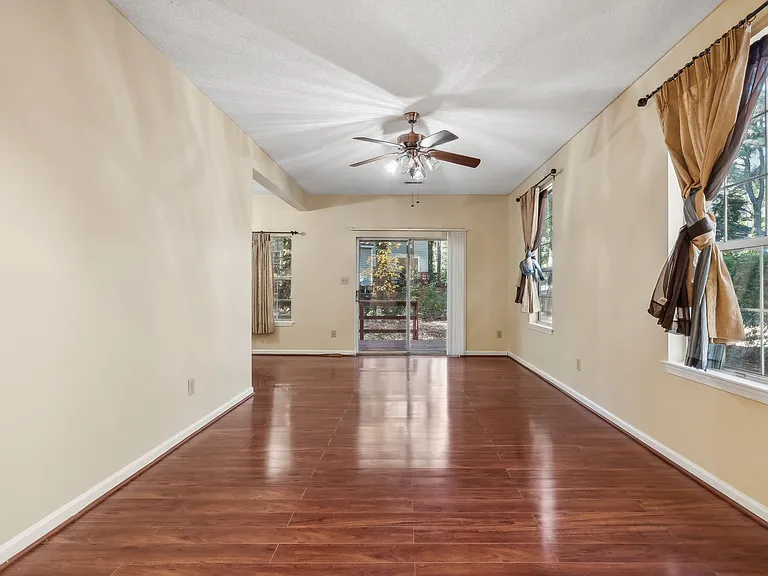 5417 Mary Ln — Photo 4