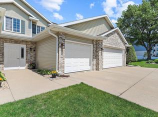 203 Parador Pl, Cottage Grove, WI 53527