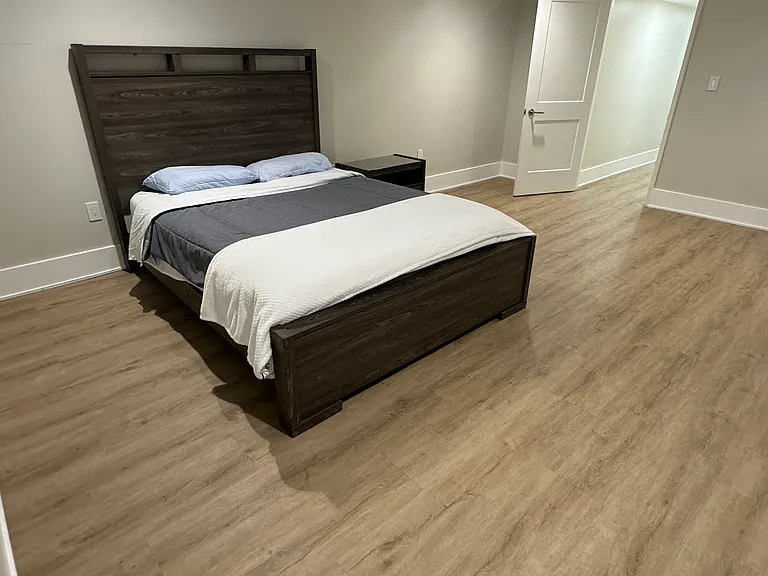 5726 Clarence Ave — Photo 10