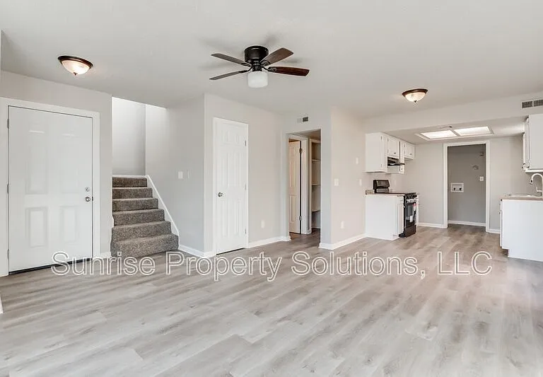 4713 Love Dr — Photo 6