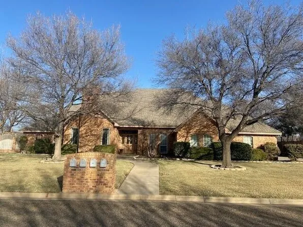 402 Lometa Dr, Plainview, TX 79072