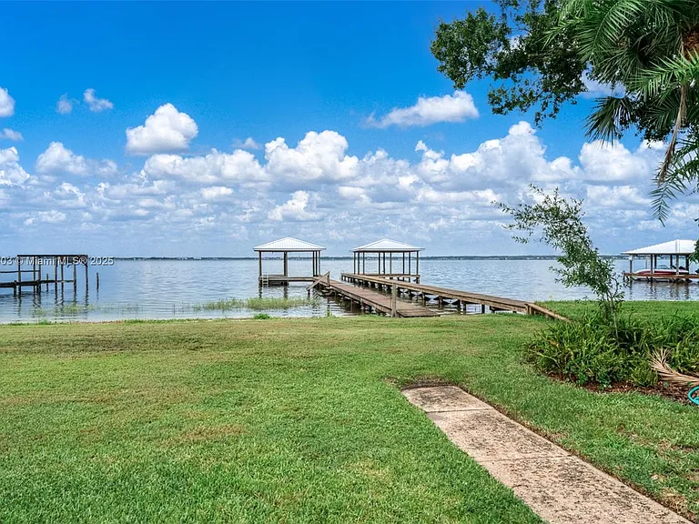 2551 Lakeview Dr — Photo 72
