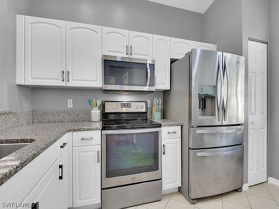 3rd image of 3635 Pine Oak Cir APT 108