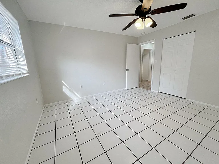 5723 Silver Spur Dr — Photo 12