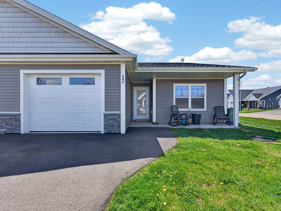 1st image of 32 Ellis Ave