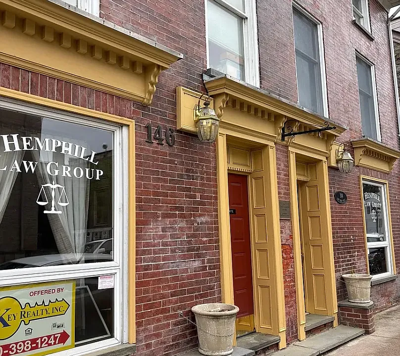 144-146 E Main St