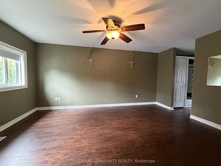 209 Yorkshire Dr — Photo 27