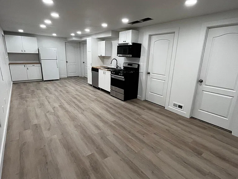670 Cherry Hill Dr #B — Photo 19