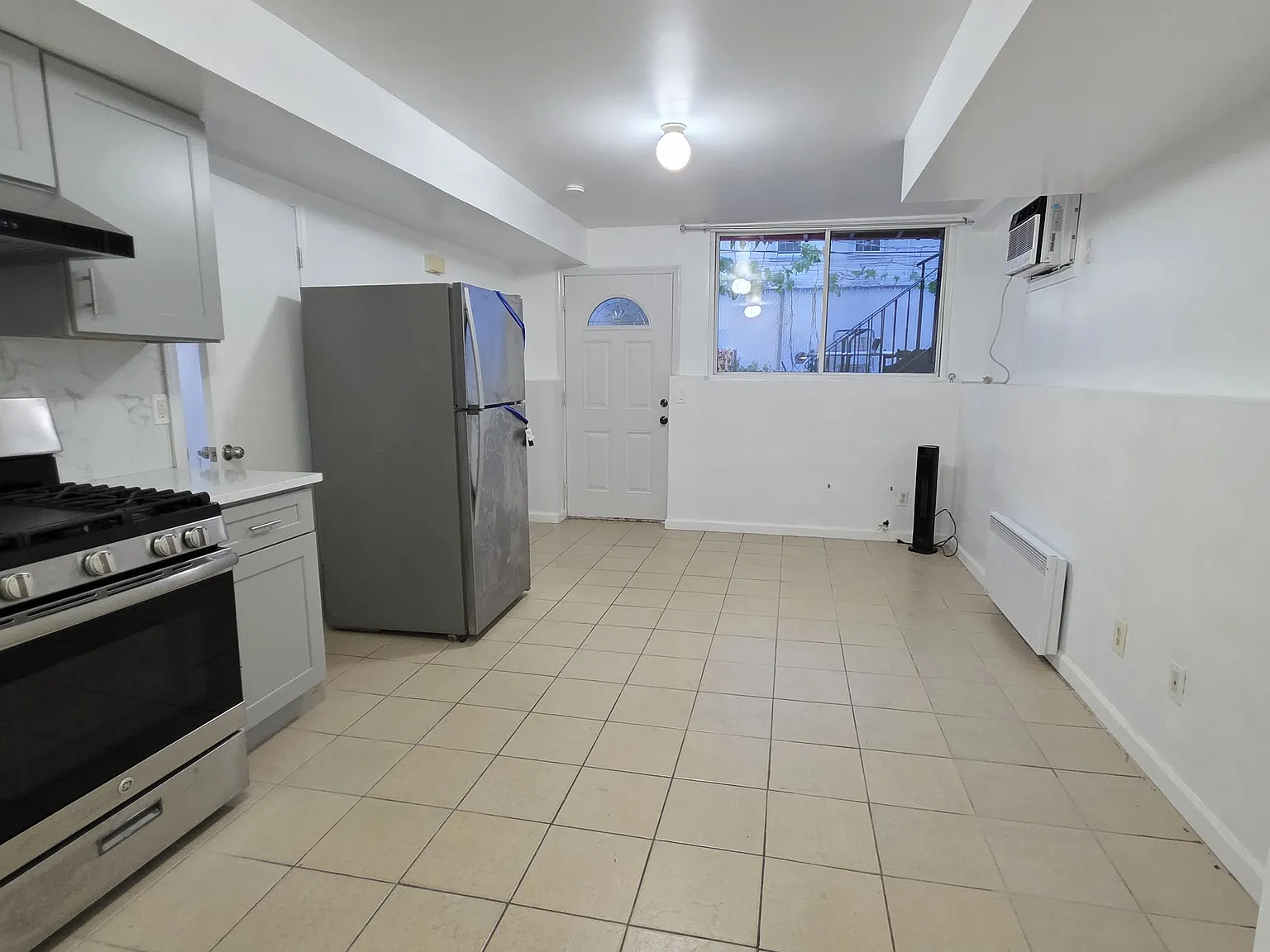 337 Hamden Ave — Photo 3