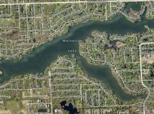 2585 Tampa Dr, Wolverine Lake, MI 48390