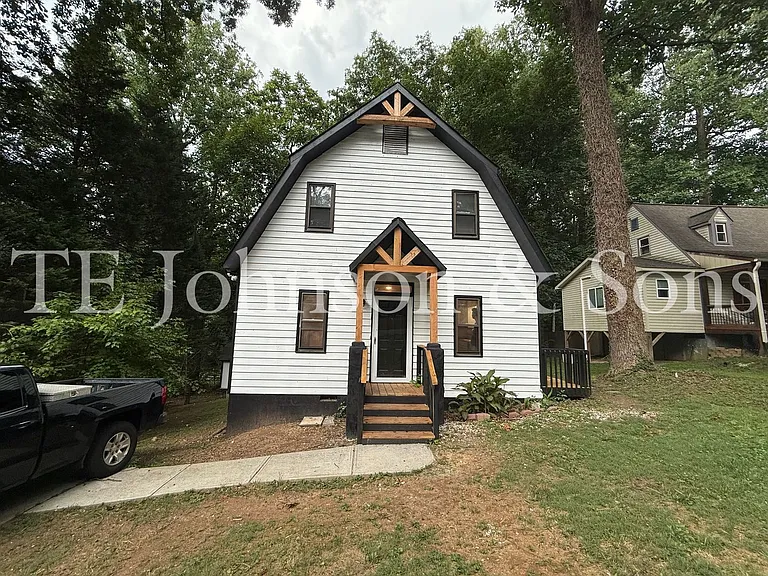 4309 Walnut Hollow Dr — Photo 1