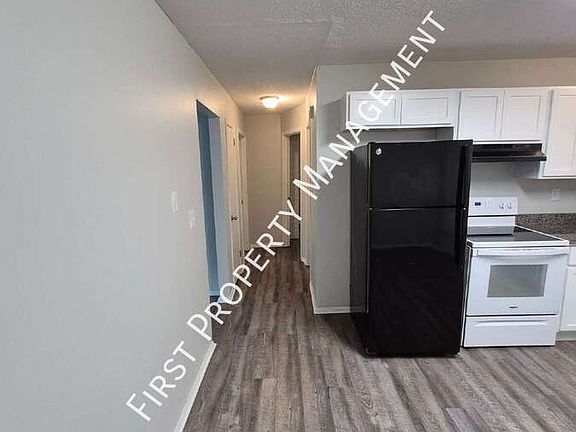 3rd image of 217 Sweetland Dr APT 13