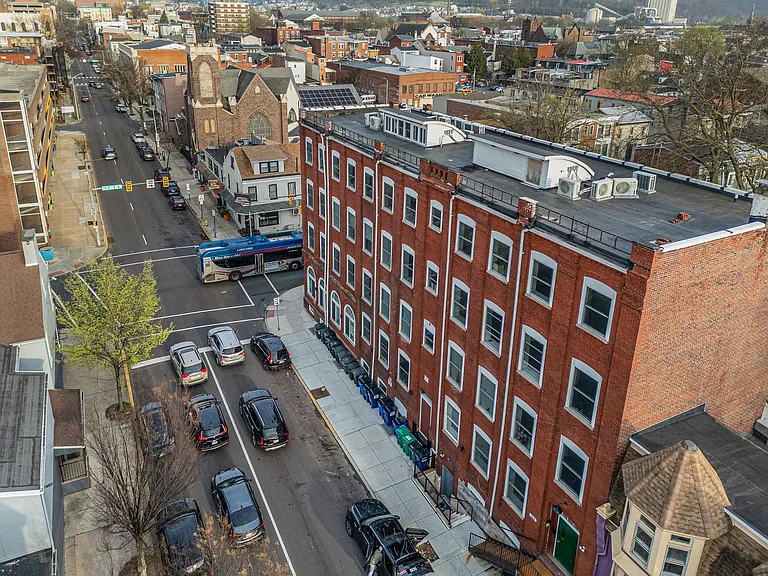Multi-family building - Center City — Photo 5
