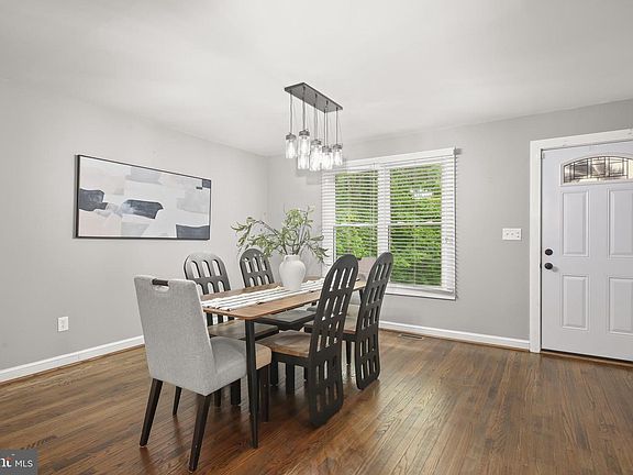 5th image of 289 Sandy Ridge Rd