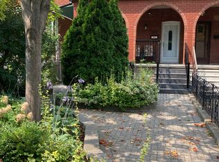 190 Beatrice St, Toronto, ON M6G3G1