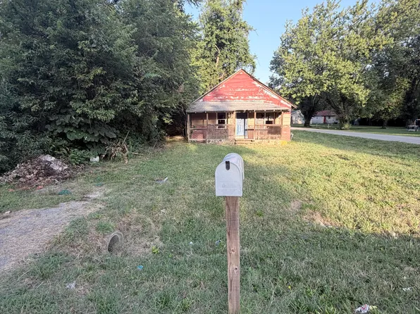 1847 N Hillcrest Avenue, Springfield, MO 65802