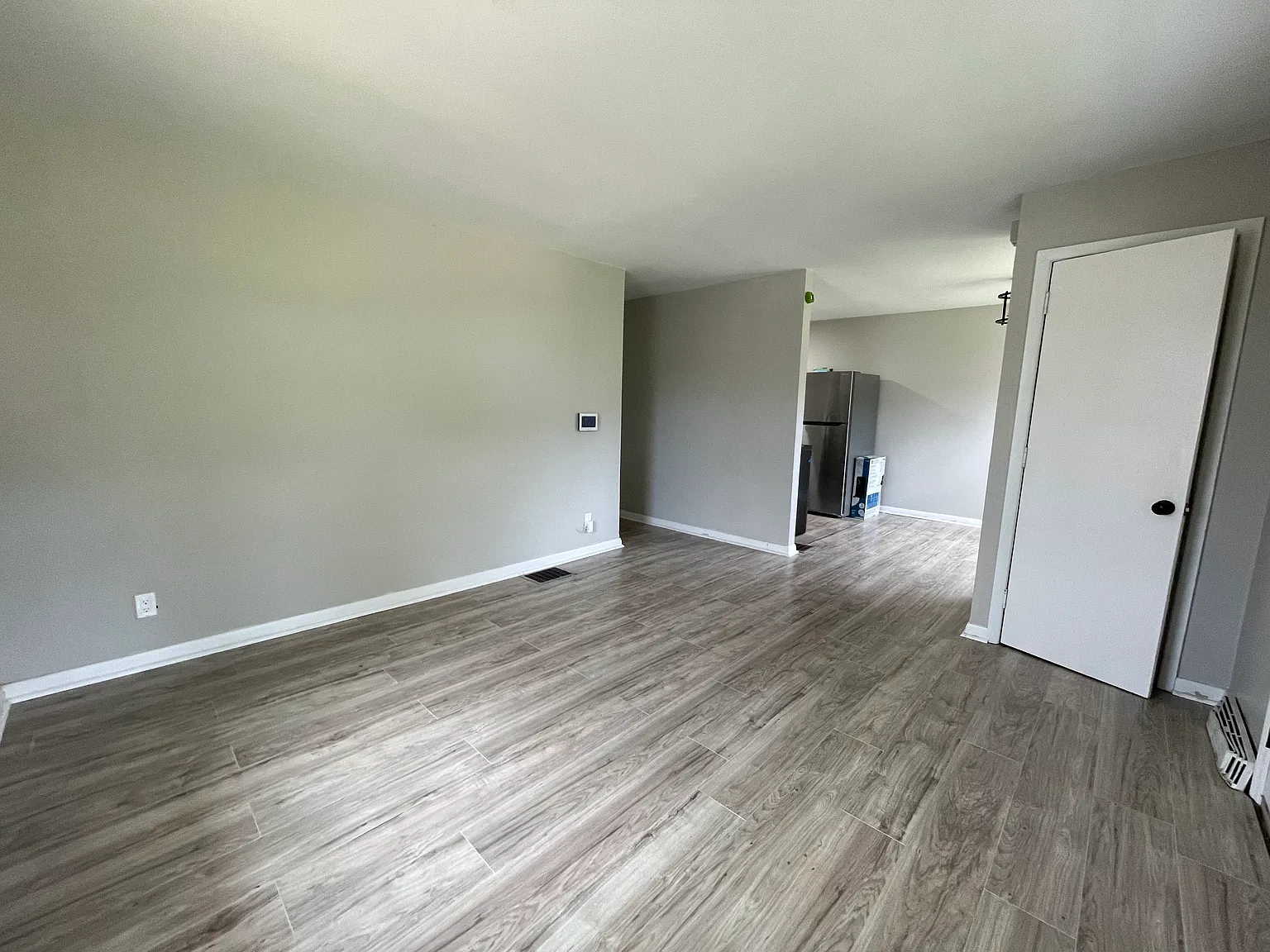 3 bed, $1,970 — Photo 3