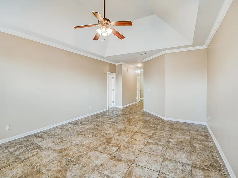 2122 Timberline Dr — Photo 4