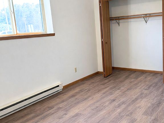 4th image of 101 Sharon St #1