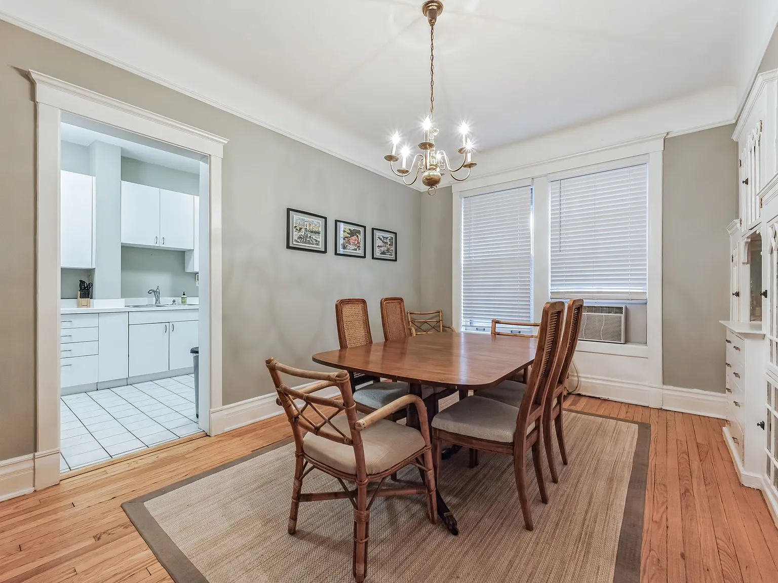 1 bed, 1.0 bath, 1026 sqft, $3,000 — Photo 3