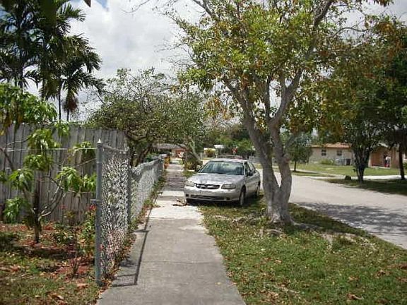 4th image of 10220 Dominican Dr