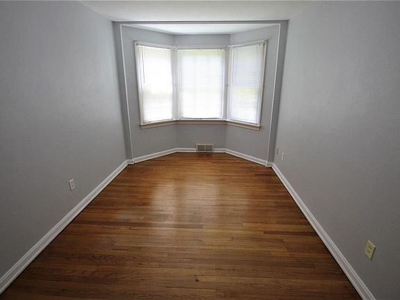 5th image of 1320 Washington St