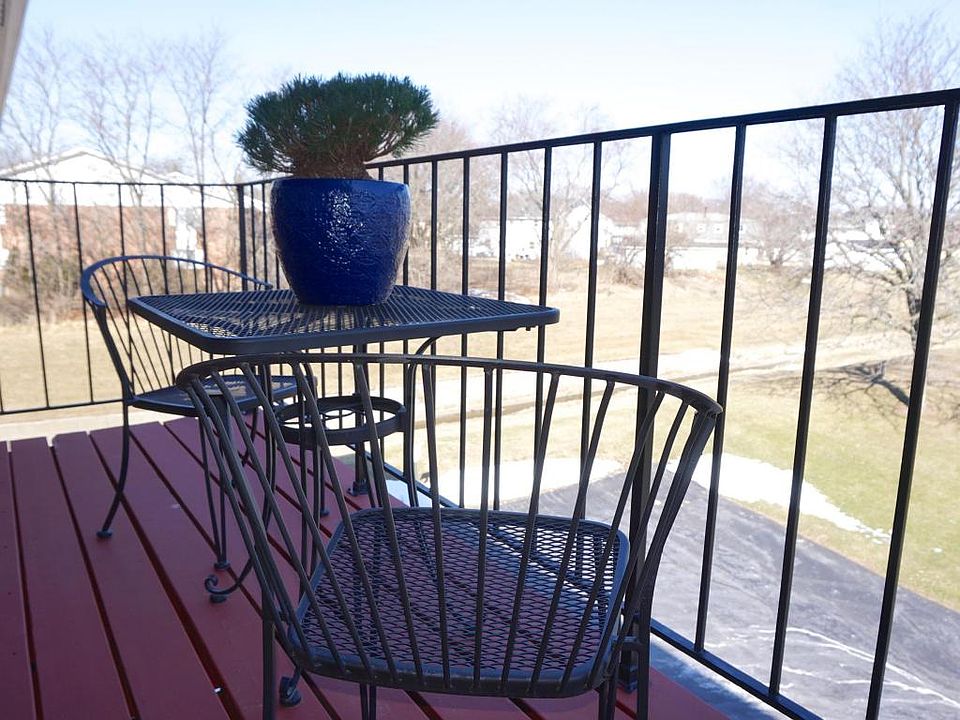 1st image of 6440 W Howard Ave APT 203
