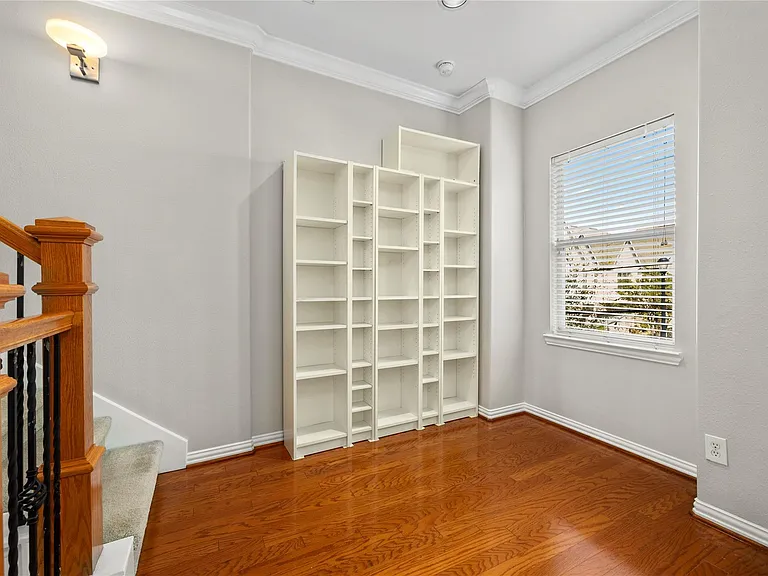 1614 Stuart St — Photo 23