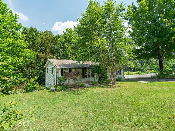 5th image of 2956 Douglas Dam Rd
