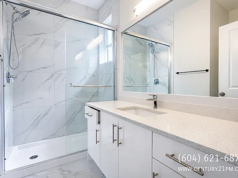 36701 Carl Creek Cres #UPPER — Photo 13