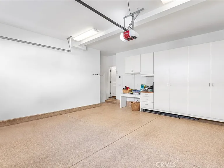 220 Coral Ave — Photo 32