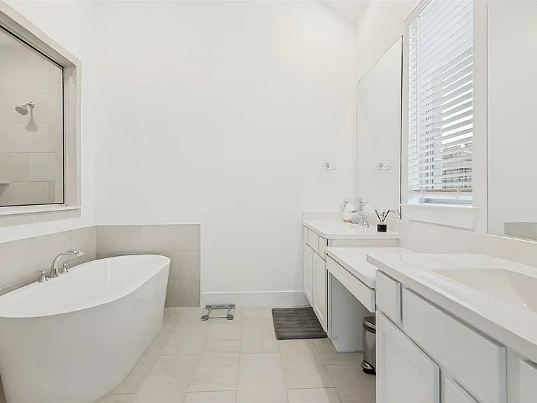 1624 Seminole Dr — Photo 11